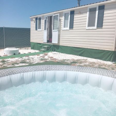 Casita Mh Acogedora Para 6 Con Jacuzzy Chiclana de la Frontera Ngoại thất bức ảnh