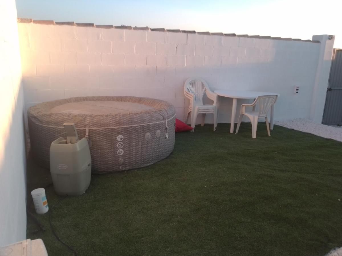 Casita Mh Acogedora Para 6 Con Jacuzzy Chiclana de la Frontera Ngoại thất bức ảnh