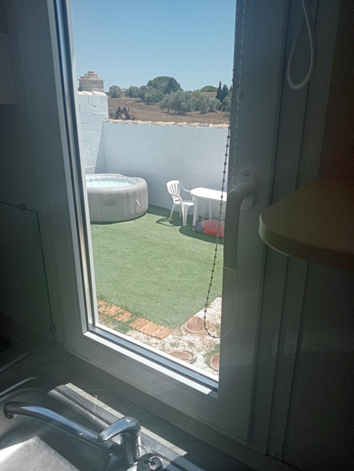 Casita Mh Acogedora Para 6 Con Jacuzzy Chiclana de la Frontera Ngoại thất bức ảnh