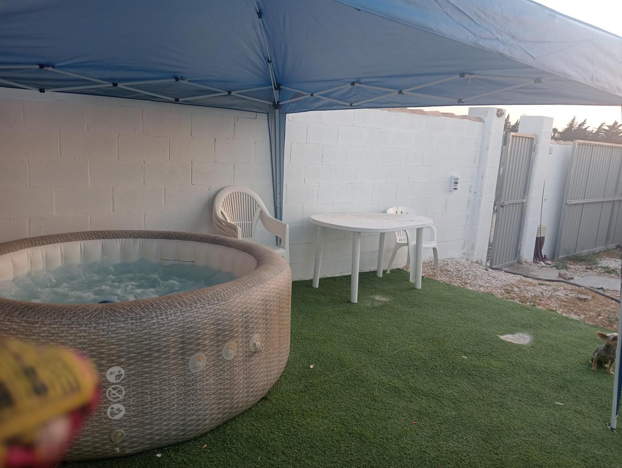 Casita Mh Acogedora Para 6 Con Jacuzzy Chiclana de la Frontera Ngoại thất bức ảnh